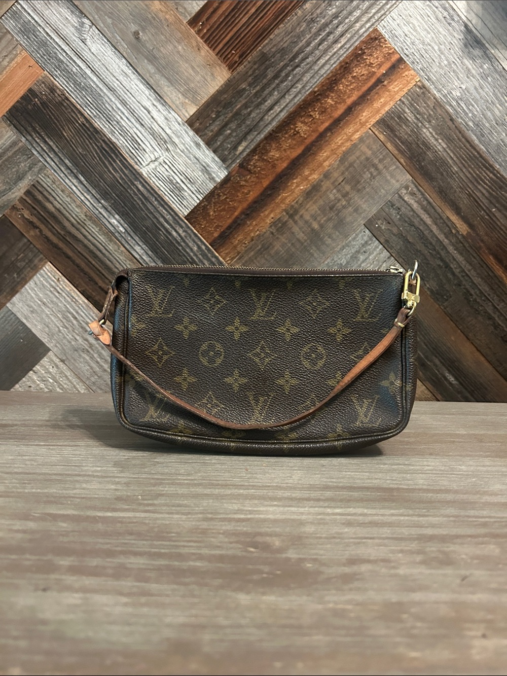 Louis Vuitton Monogram Pochette